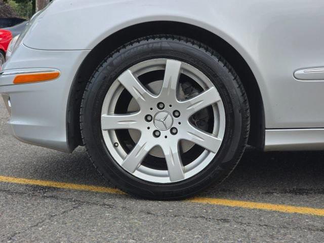 Photo of 2007 Silver Mercedes-Benz E-Class