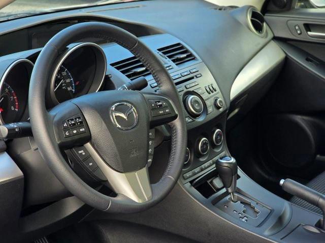 Photo of 2013 Liquid Silver Metallic Mazda Mazda3