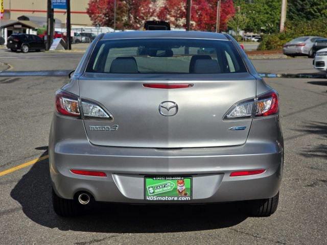 Photo of 2013 Liquid Silver Metallic Mazda Mazda3