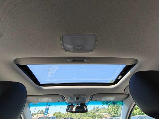 Photo of 2017 Symphony Silver Hyundai ELANTRA