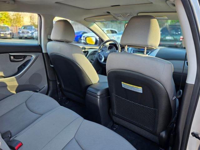 Photo of 2013 Shimmering Air Silver Hyundai ELANTRA