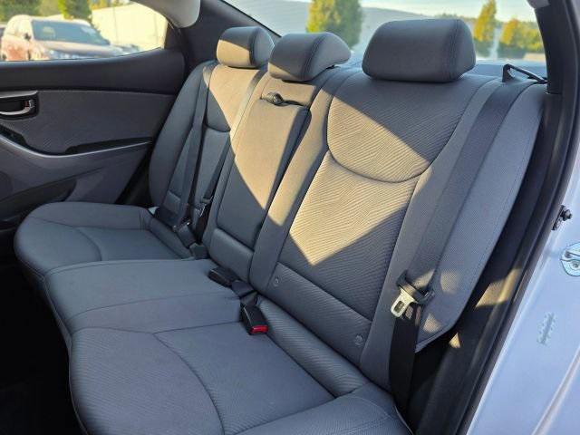 Photo of 2013 Shimmering Air Silver Hyundai ELANTRA
