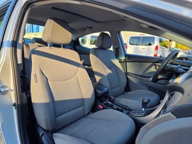 Photo of 2013 Shimmering Air Silver Hyundai ELANTRA