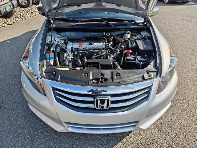 Photo of 2012 Alabaster Silver Metallic Honda Accord