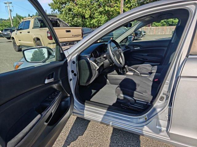 Photo of 2012 Alabaster Silver Metallic Honda Accord