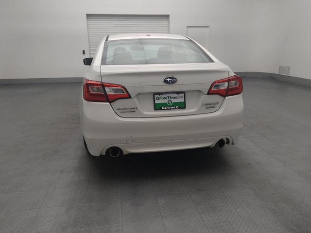 Photo of 2015 Crystal White Pearl Subaru Legacy