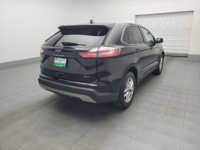 Photo of 2023 Agate Black Metallic Ford Edge