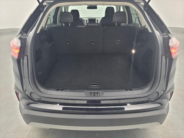 Photo of 2023 Agate Black Metallic Ford Edge