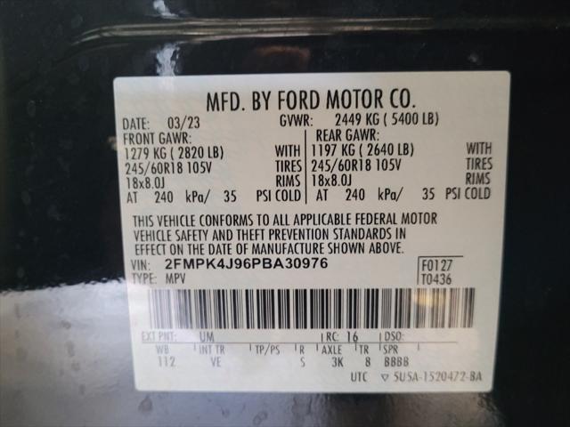 Photo of 2023 Agate Black Metallic Ford Edge