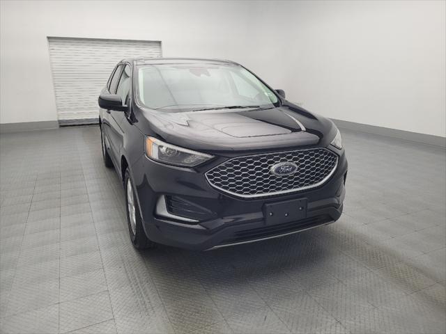 Photo of 2023 Agate Black Metallic Ford Edge