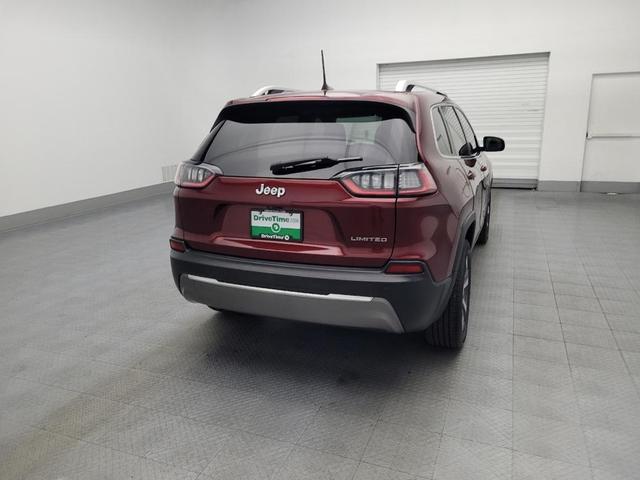 Photo of 2019 Velvet Red Pearlcoat Jeep Cherokee