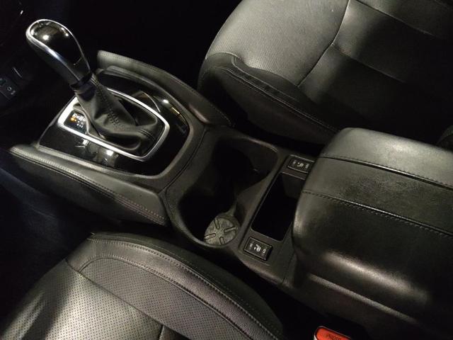 Photo of 2017 Gun Metallic Nissan Rogue