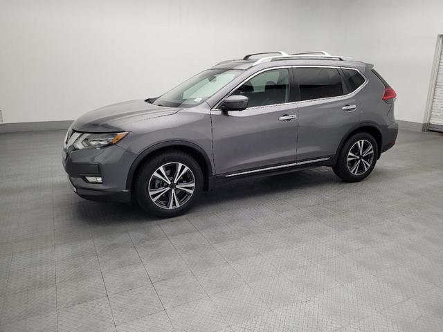 Photo of 2017 Gun Metallic Nissan Rogue