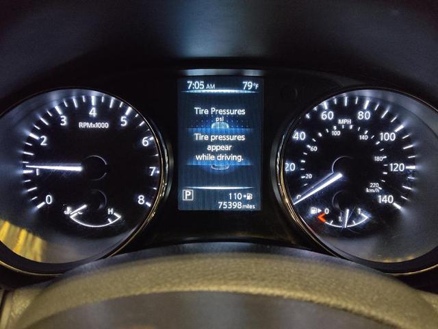 Photo of 2017 Gun Metallic Nissan Rogue