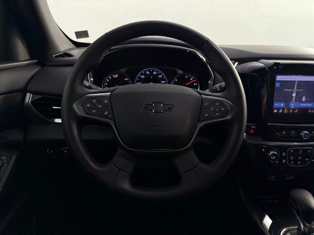 Photo of 2023 Summit White Chevrolet Traverse