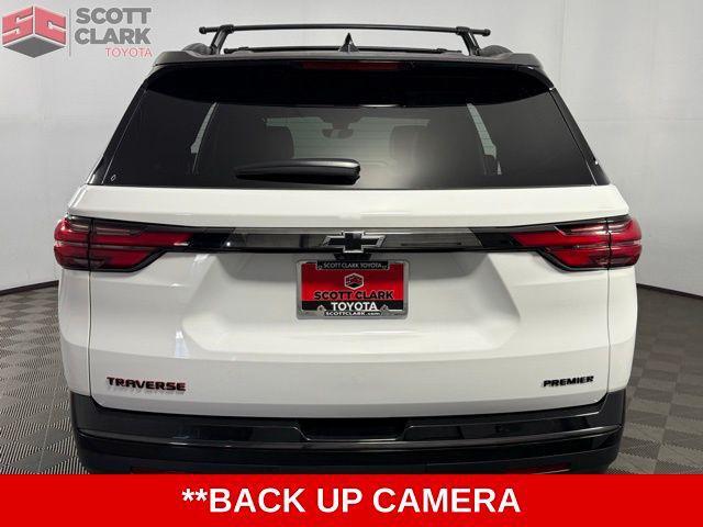 Photo of 2023 Summit White Chevrolet Traverse