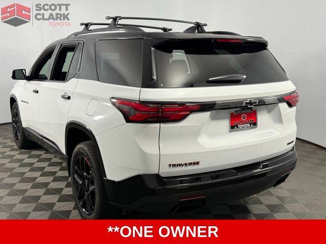 Photo of 2023 Summit White Chevrolet Traverse