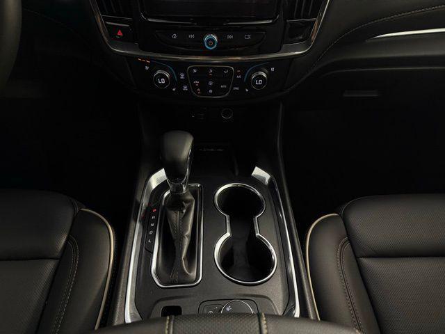 Photo of 2023 Summit White Chevrolet Traverse