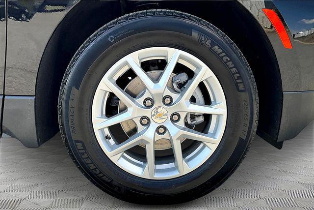 Photo of 2023 Mosaic Black Metallic Chevrolet Equinox