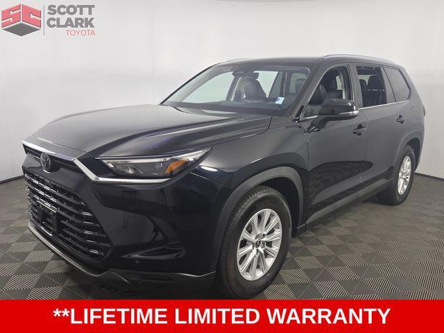 Photo of 2024 Midnight Black Toyota Grand Highlander