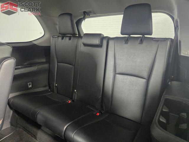 Photo of 2024 Midnight Black Toyota Grand Highlander
