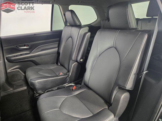 Photo of 2024 Midnight Black Toyota Grand Highlander