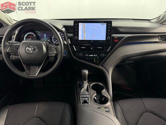 Photo of 2023 Gray Toyota Camry