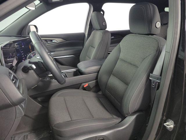 Photo of 2025 Black Metallic Chevrolet Traverse