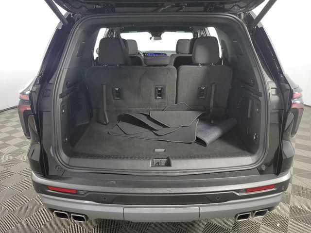 Photo of 2025 Black Metallic Chevrolet Traverse
