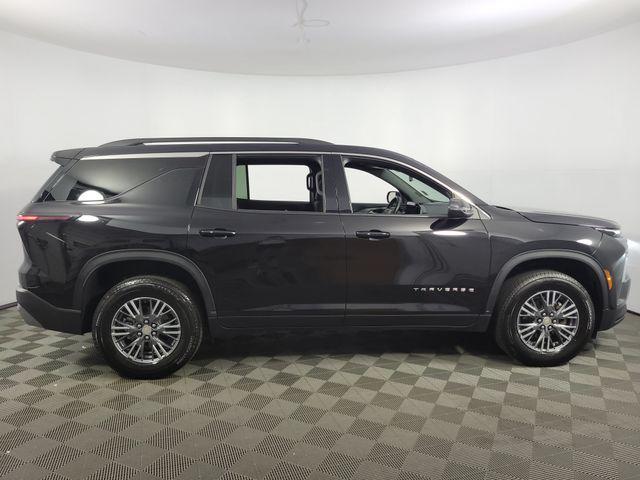 Photo of 2025 Black Metallic Chevrolet Traverse