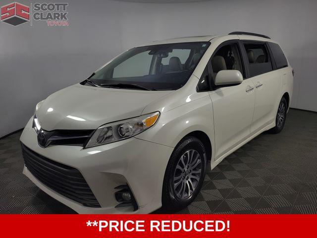 Photo of 2018 Blizzard Pearl Toyota Sienna