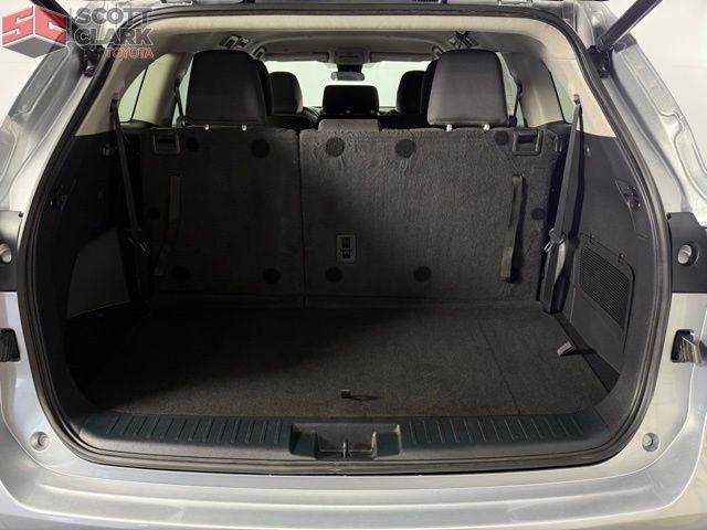 Photo of 2022 Celestial Silver Toyota Highlander Hybrid