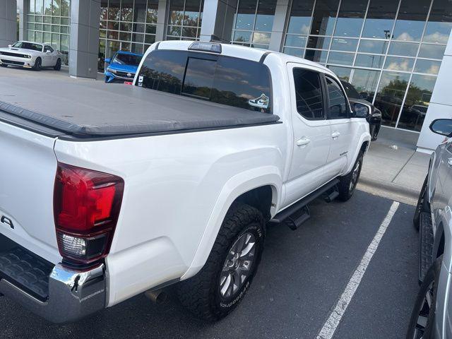 Photo of 2019 Super White Toyota Tacoma