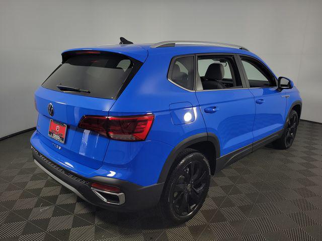 Photo of 2024 Platinum Gray Metallic Volkswagen Taos