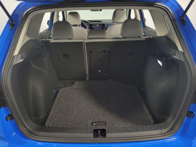 Photo of 2024 Platinum Gray Metallic Volkswagen Taos