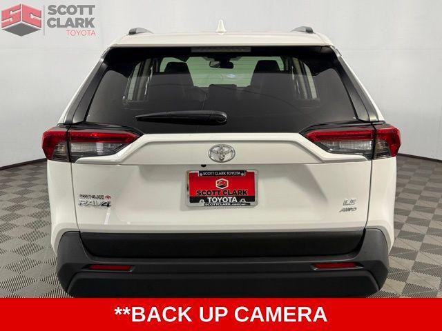 Photo of 2019 Super White Toyota RAV4