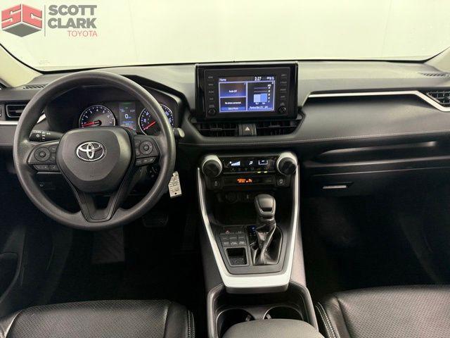 Photo of 2019 Super White Toyota RAV4