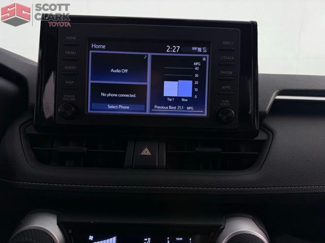 Photo of 2019 Super White Toyota RAV4