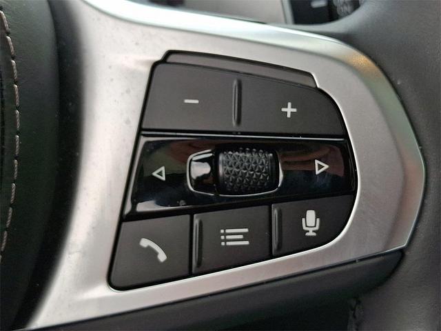Photo of 2024 Mineral White Metallic BMW X5