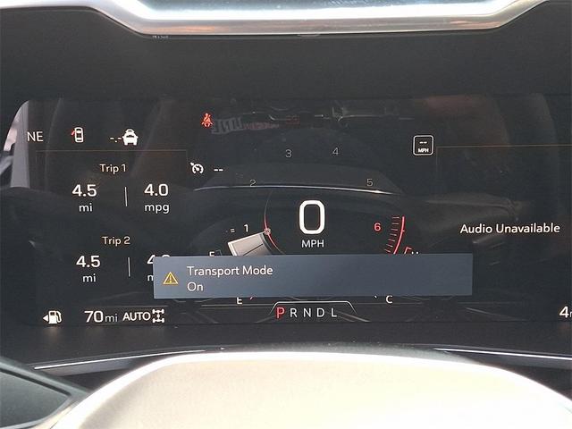 Photo of 2025 Summit White GMC Canyon