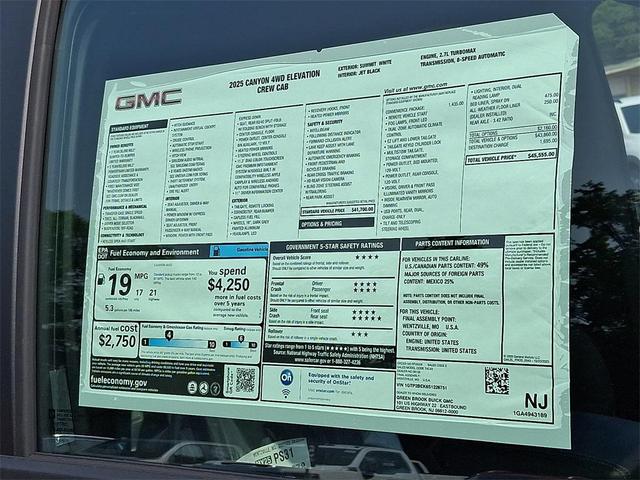Photo of 2025 Summit White GMC Canyon