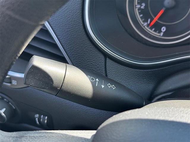 Photo of 2019 Diamond Black Crystal Pearlcoat Jeep Cherokee