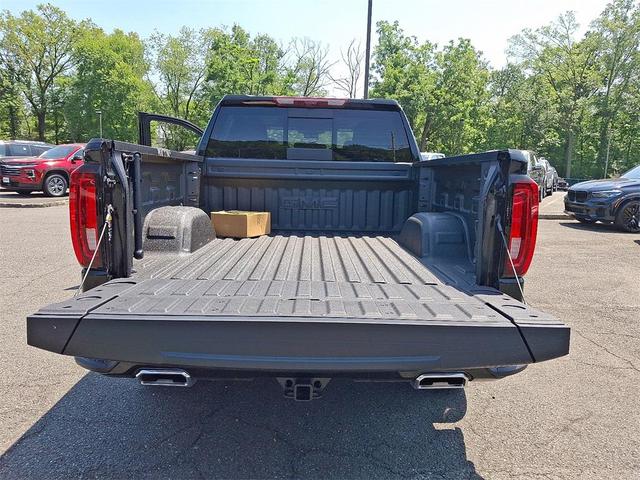 Photo of 2025 Onyx Black GMC Sierra 1500