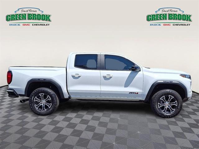 Photo of 2024 Summit White GMC Canyon
