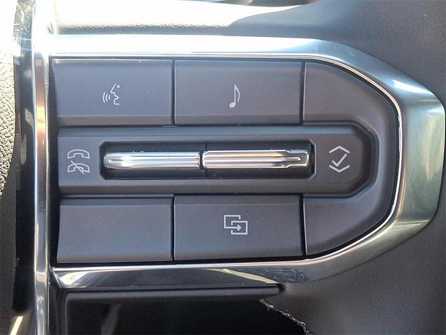 Photo of 2025 Rapids Metallic GMC Canyon