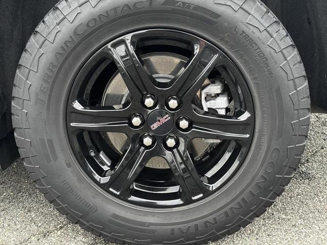 Photo of 2022 Ebony Twilight Metallic GMC Acadia