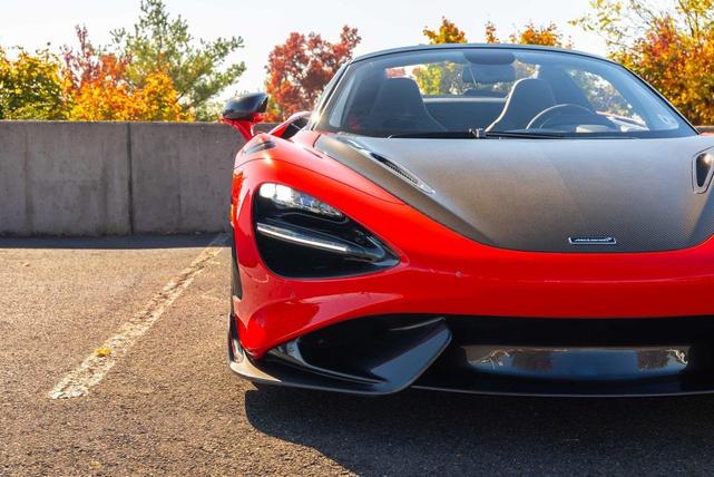 Photo of 2022 Rosso Scuderia McLaren 765LT