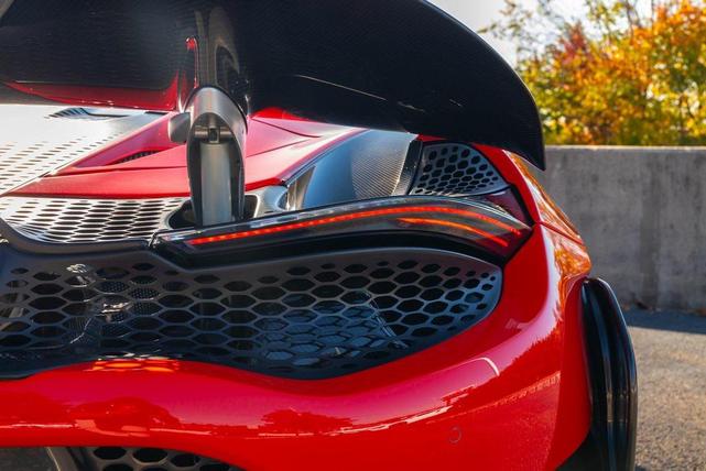 Photo of 2022 Rosso Scuderia McLaren 765LT