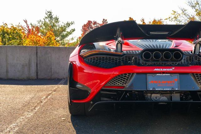 Photo of 2022 Rosso Scuderia McLaren 765LT