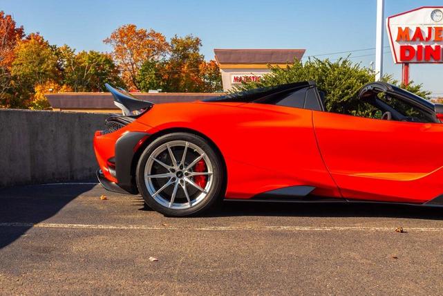 Photo of 2022 Rosso Scuderia McLaren 765LT
